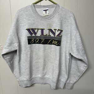 Vintage Jerzees Tag Crewneck Sweatshirt Featuring WLNZ 89.7 FM logo Men M Read*